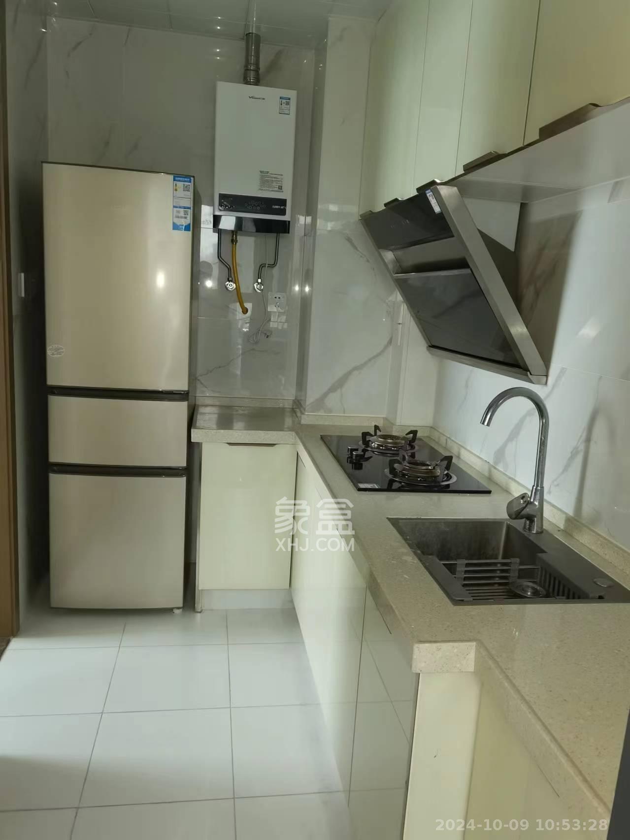 长房八方里（长房公园里）   58.0㎡      2400.0元/月室内图