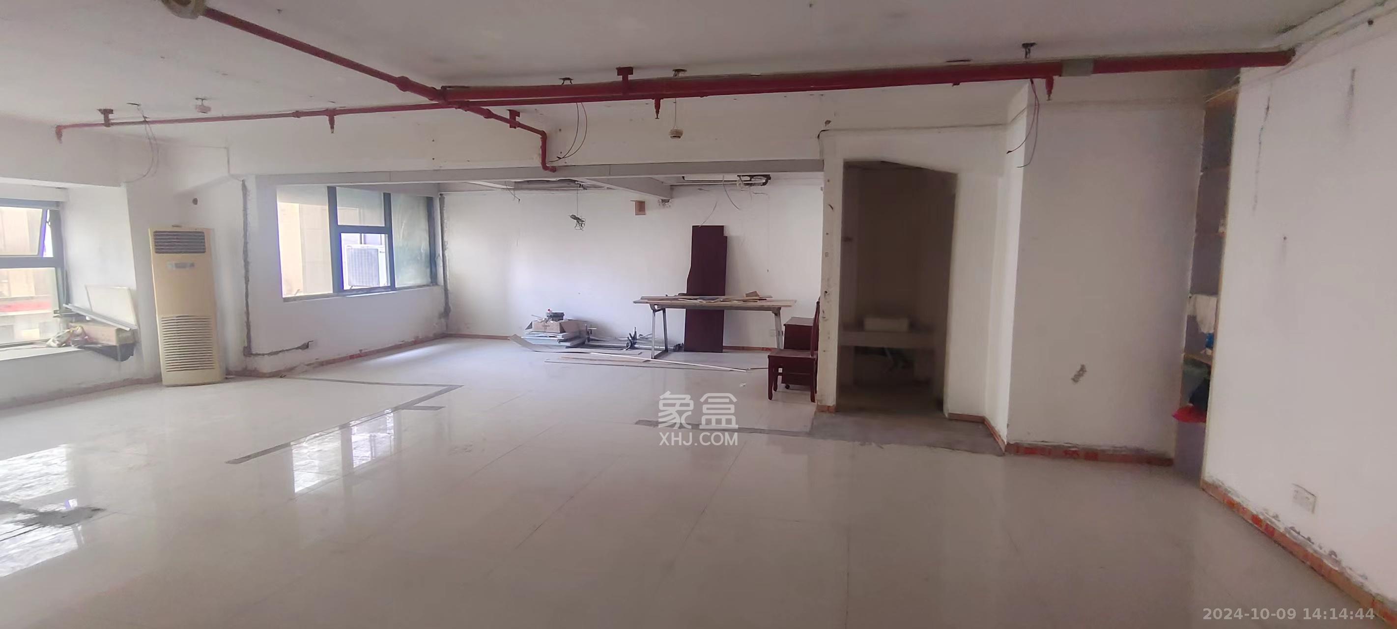 万象新天   115.16㎡      3000.0元/月