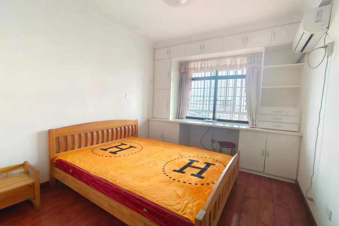 扶青名都  3室2厅1卫    40.0万客厅