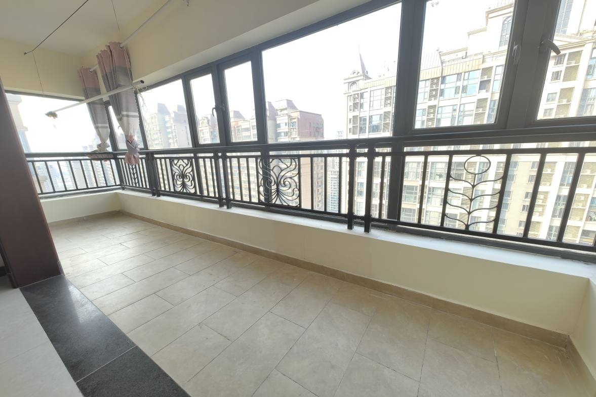 恒大华府  3室2厅2卫    2000.0元/月 恒大华府  3室2厅2卫    2000.0元/月室内图