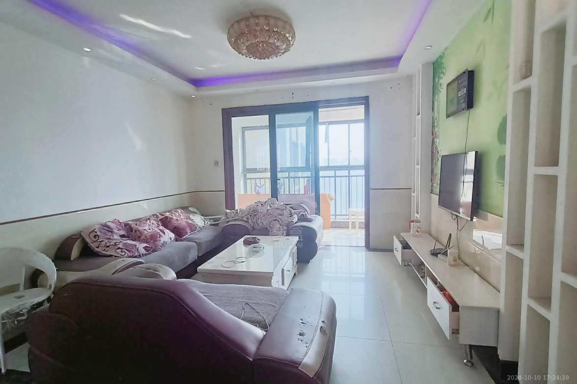 三一歌雅郡  4室2厅2卫    2100.0元/月室内图