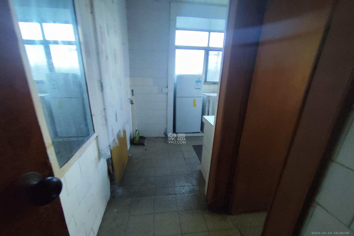 白沙啤酒公寓  1室0厅0卫    1600.0元/月室内图