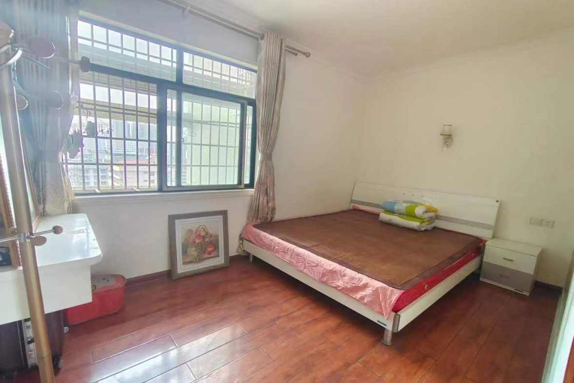 扶青名都  3室2厅1卫    40.0万室内图1