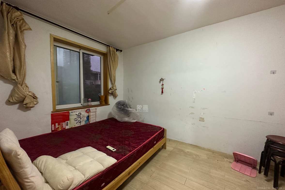 红旗社区  3室1厅1卫   1500.00元/月室内图