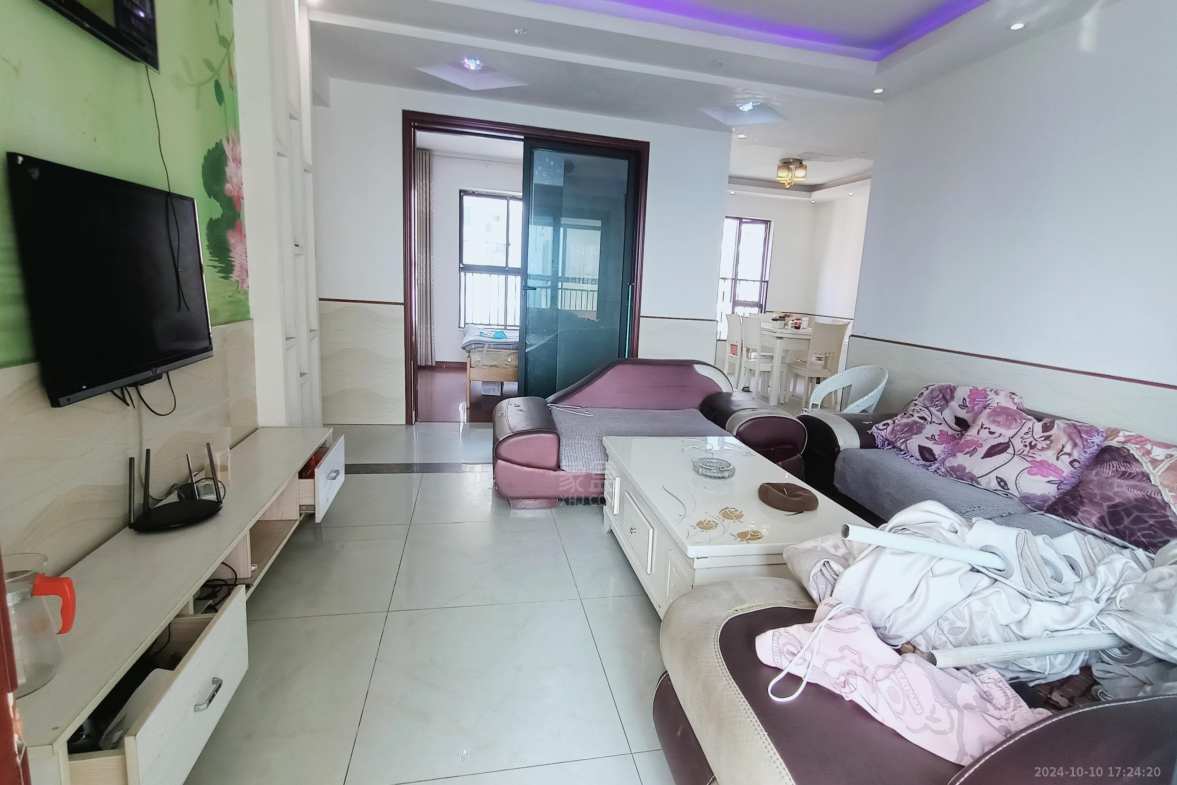 三一歌雅郡  4室2厅2卫    2100.0元/月室内图1