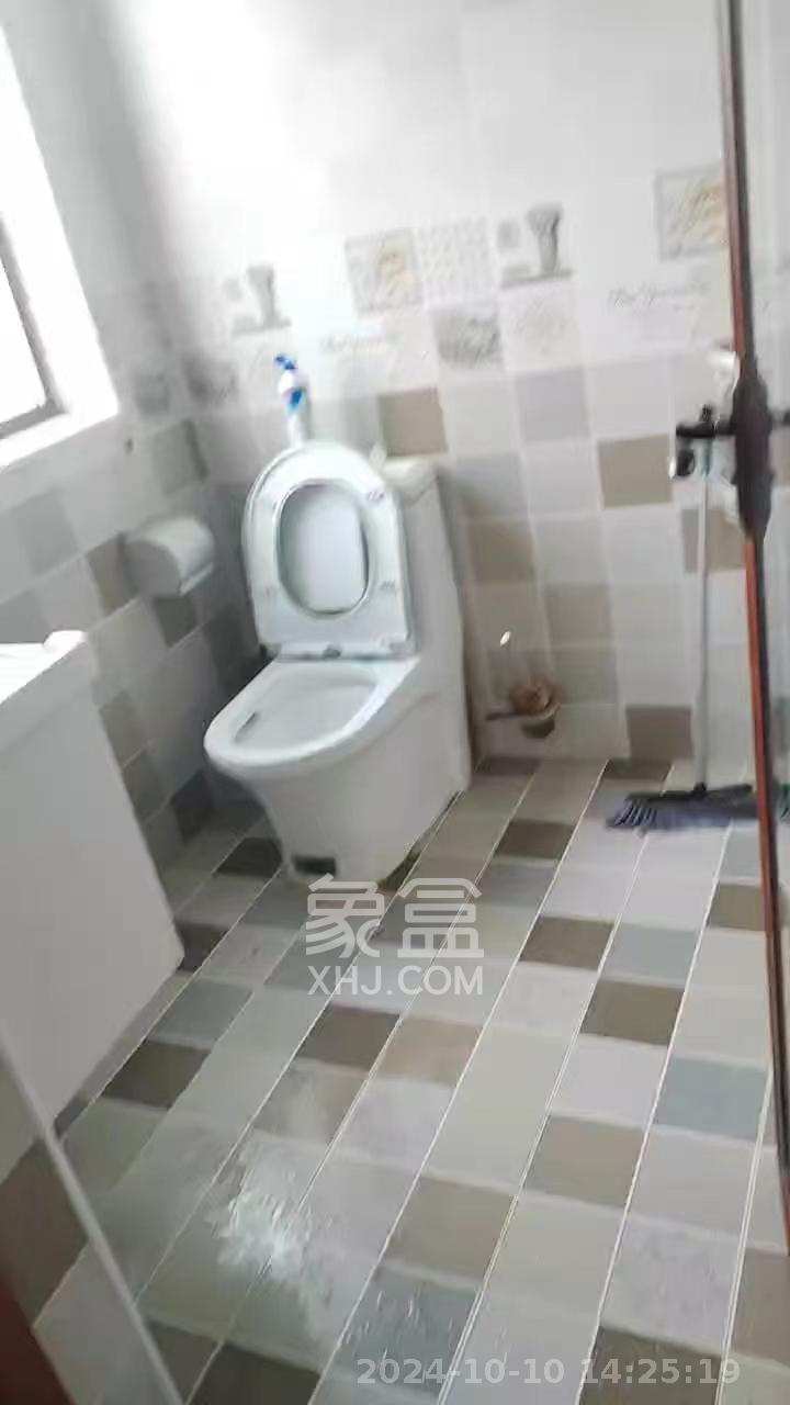 万里时代  3室2厅2卫   3600.00元/月室内图