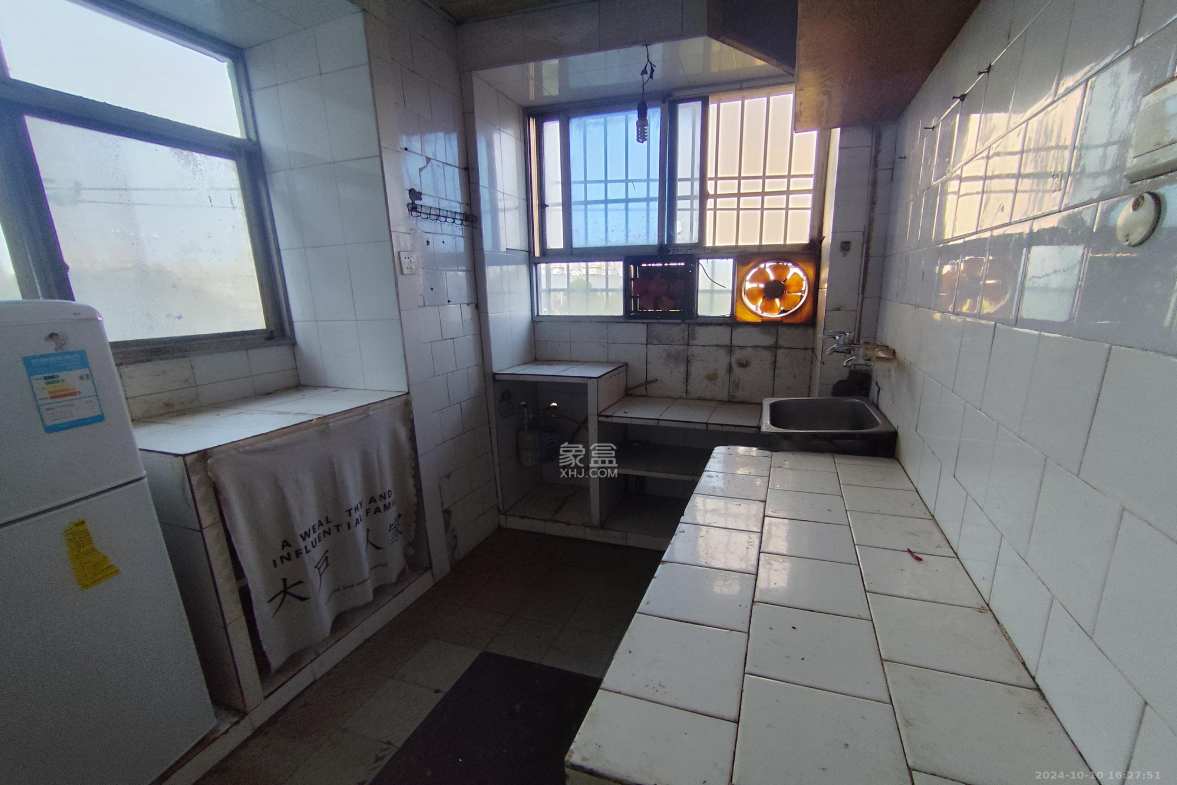 白沙啤酒公寓  1室0厅0卫    1600.0元/月室内图