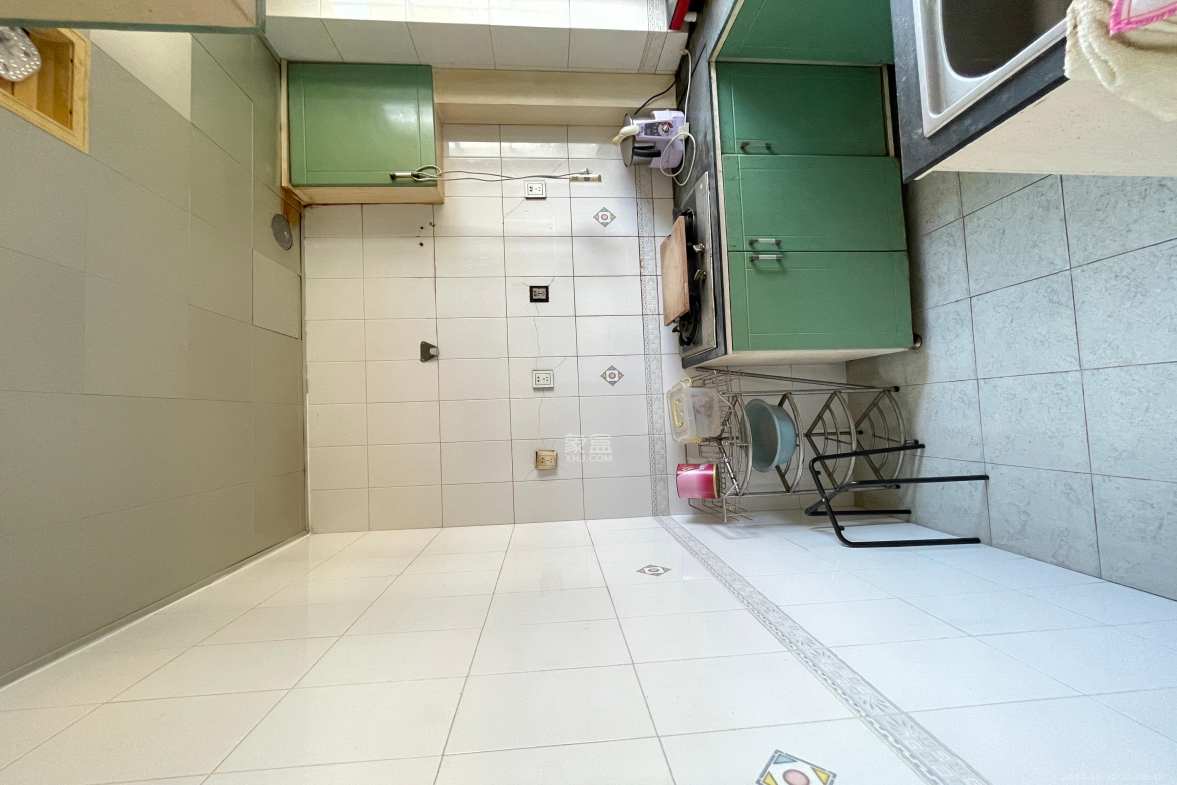 三湘小区  3室2厅2卫   1400.00元/月室内图