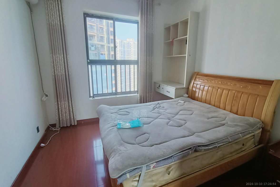 三一歌雅郡  4室2厅2卫    2100.0元/月室内图