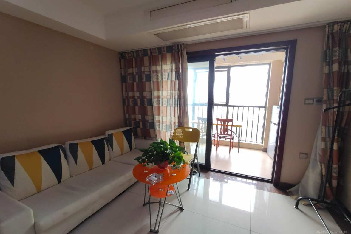 东塘瑞府 1室1厅1卫 1600.0元/月 东塘瑞府 1室1厅1卫 1600.0元/月室内图