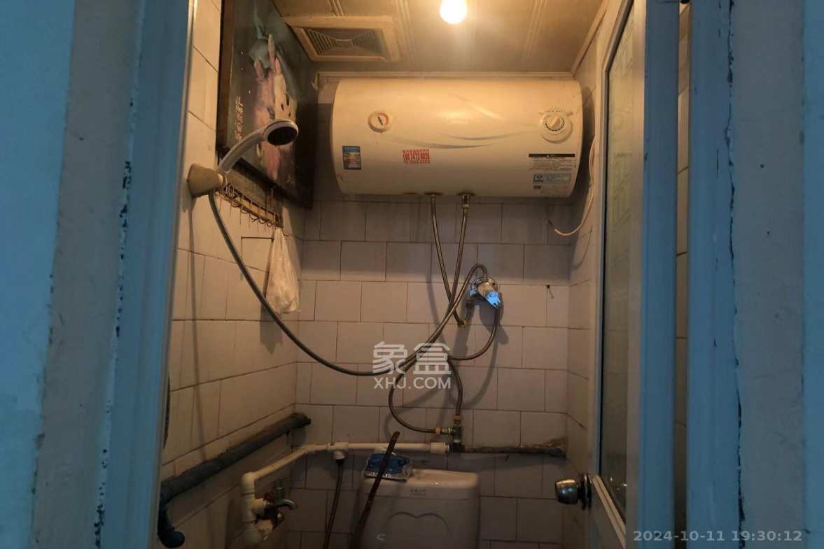 测绘局单位房  3室1厅1卫   1400.00元/月室内图