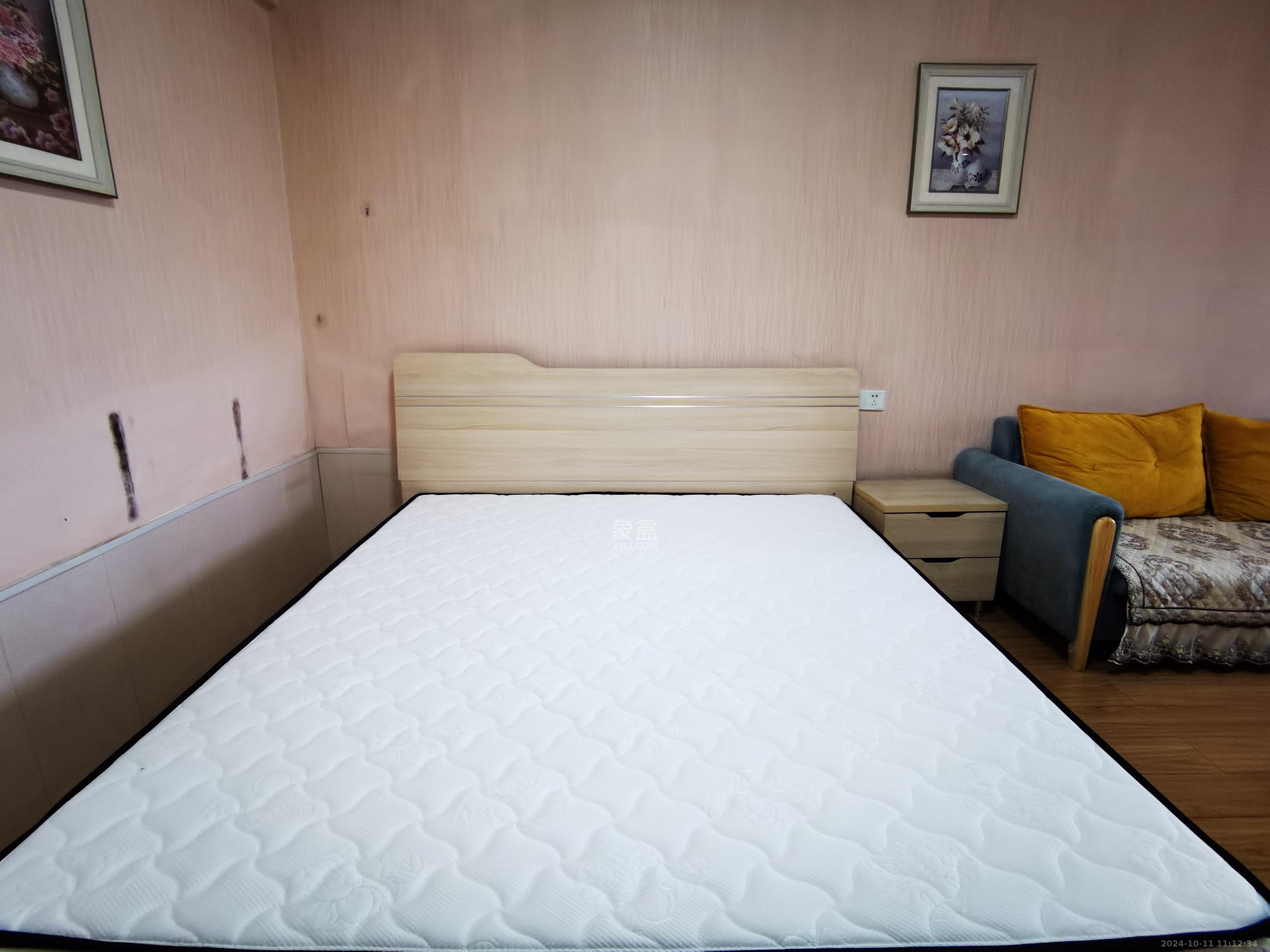 湘域相遇  1室1厅1卫    2000.0元/月