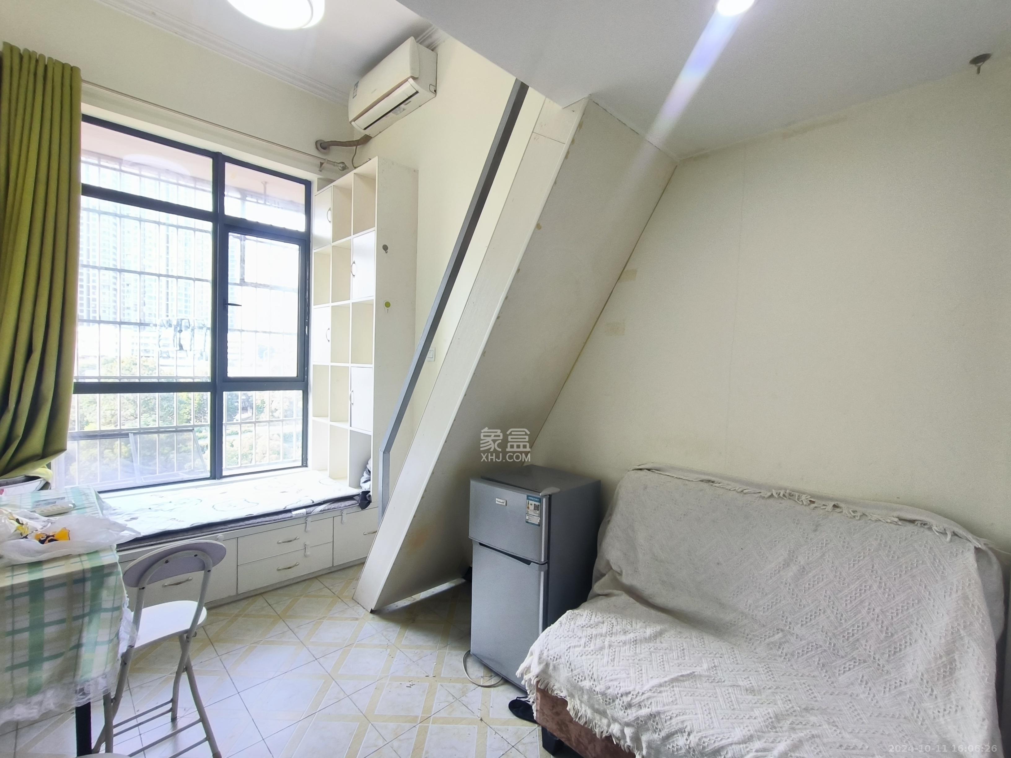 叠彩兰亭  1室1厅1卫    1100.0元/月