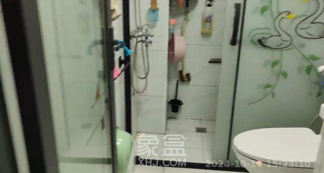 南益名士豪庭  3室2厅2卫   3200.00元/月室内图