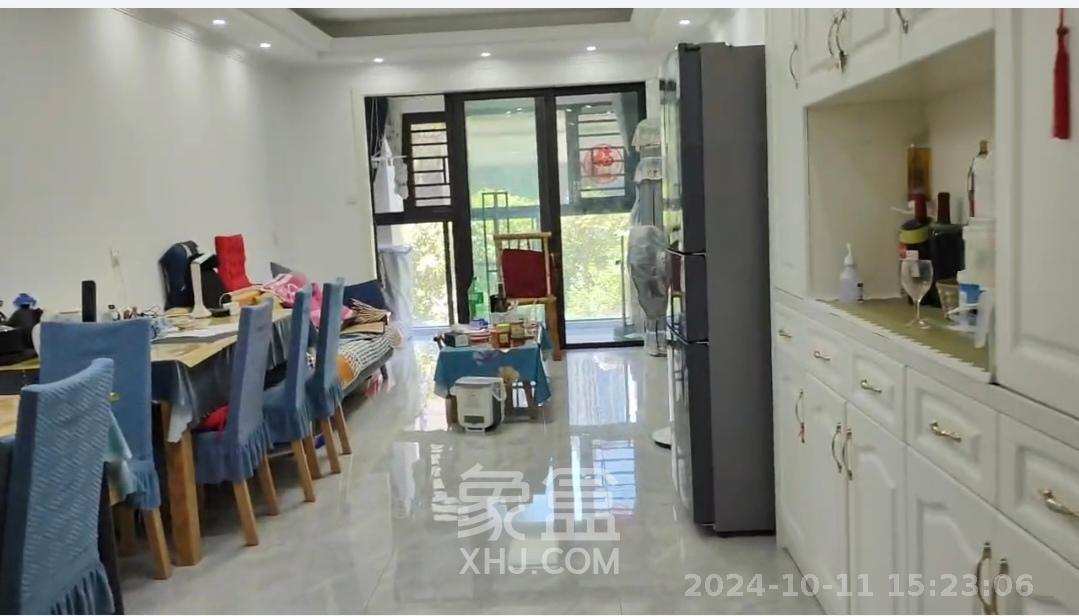 南益名士豪庭  3室2厅2卫   3200.00元/月室内图1