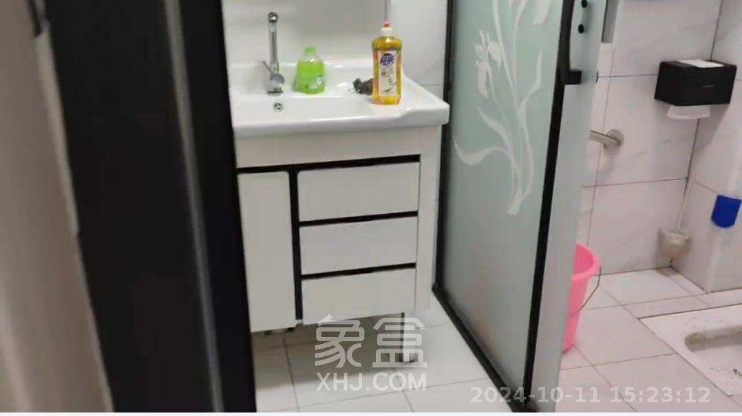 南益名士豪庭  3室2厅2卫   3200.00元/月室内图