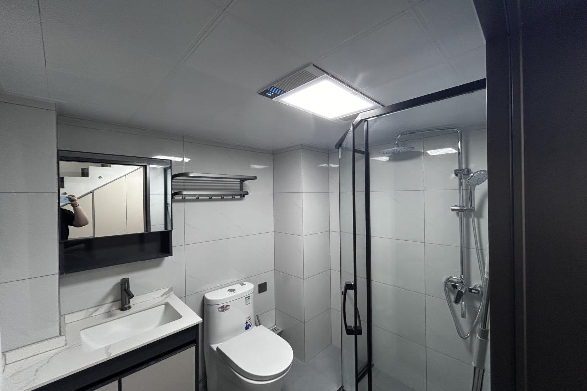 中甸.龙雲台  2室1厅1卫    1800.0元/月 中甸.龙雲台  2室1厅1卫    1800.0元/月室内图