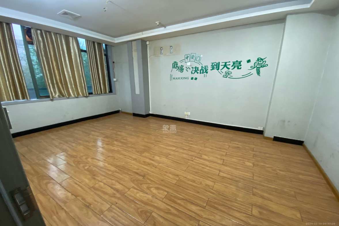 松雅安置小区  4室2厅2卫   3200.00元/月室内图