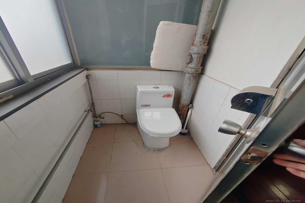 八一桥工商银行家属楼  3室1厅1卫   3200.00元/月室内图