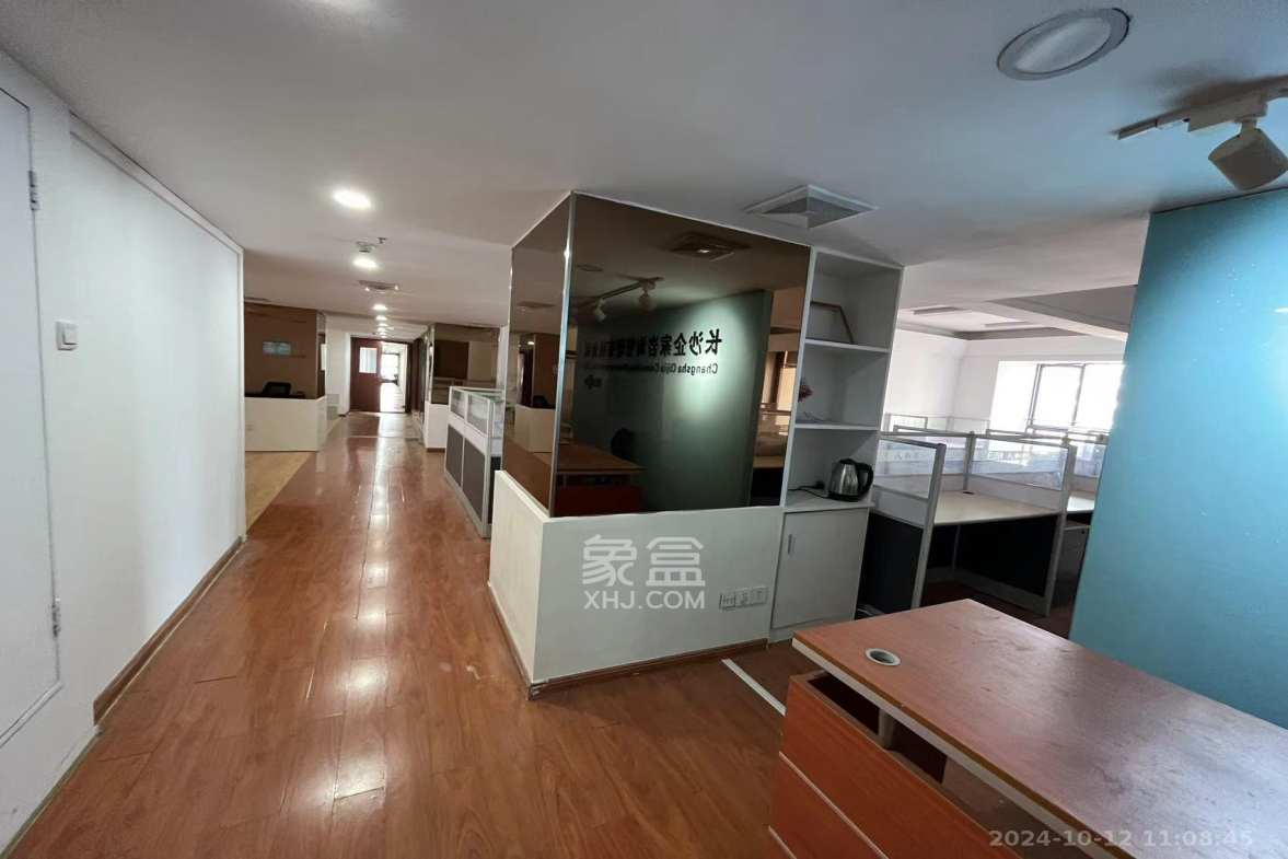 万科金域华府一期  1室1厅1卫    38000.0元/月 万科金域华府一期  1室1厅1卫    38000.0元/月室内图1