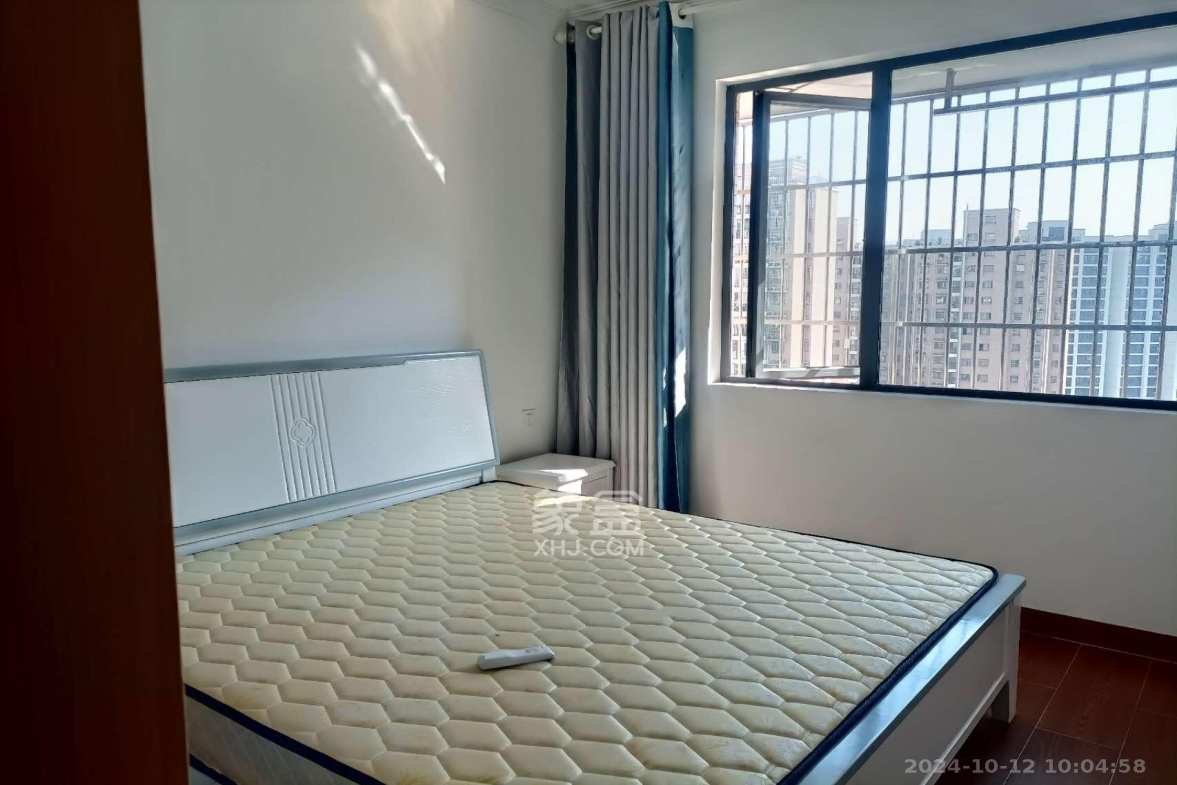 山水新城  3室2厅2卫   2800.00元/月室内图