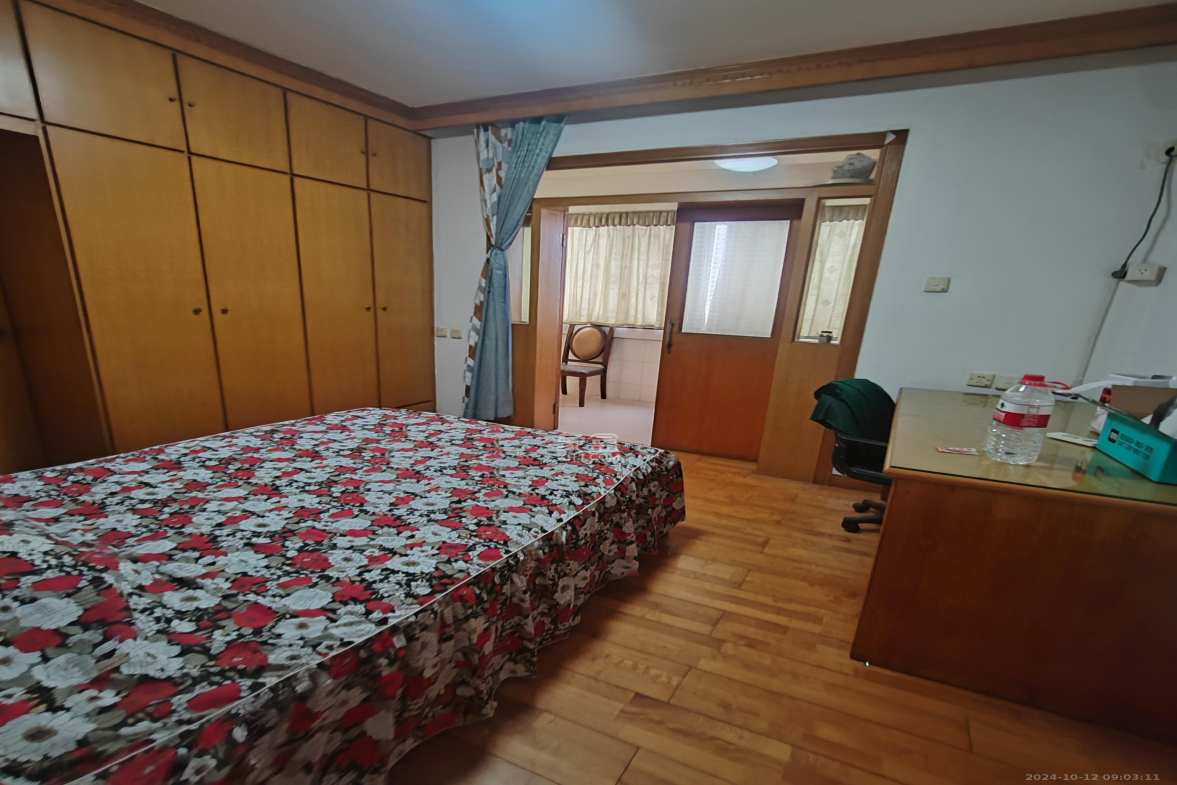 八一桥工商银行家属楼  3室1厅1卫   3200.00元/月室内图