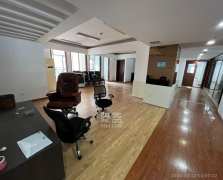 万科金域华府一期  1室1厅1卫    38000.0元/月