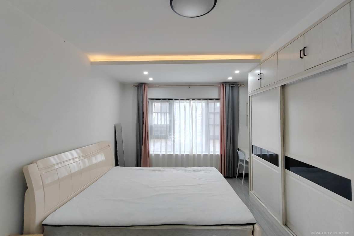 地质家园一、二期(地泰人民公馆) 1室1厅1卫 2600.0元/月 地质家园一、二期(地泰人民公馆) 1室1厅1卫 2600.0元/月室内图