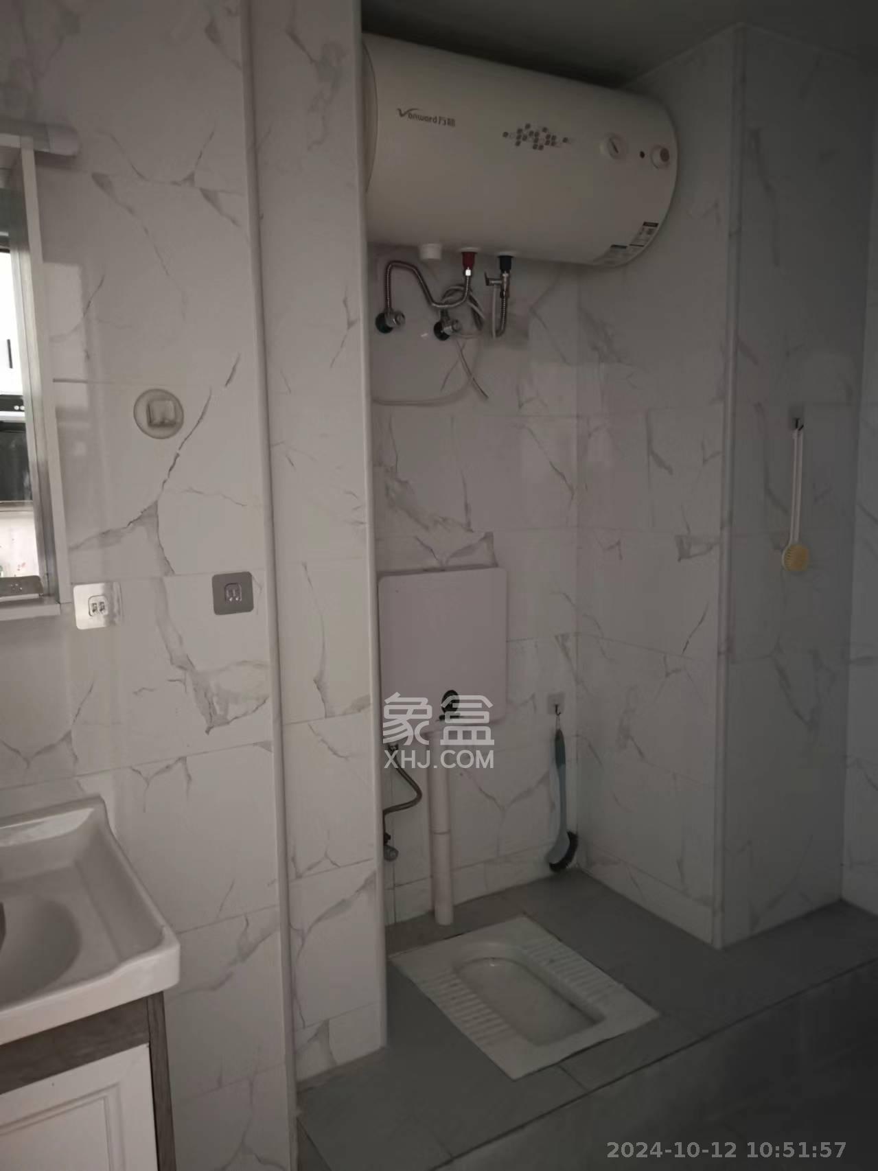 水岸天际（一期、二期）   46.68㎡     1550.00元/月室内图