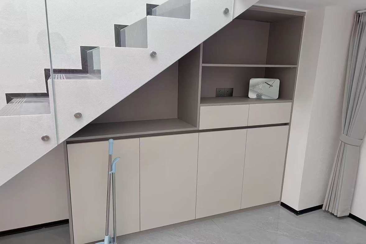 中甸.龙雲台  2室1厅1卫    1800.0元/月 中甸.龙雲台  2室1厅1卫    1800.0元/月室内图