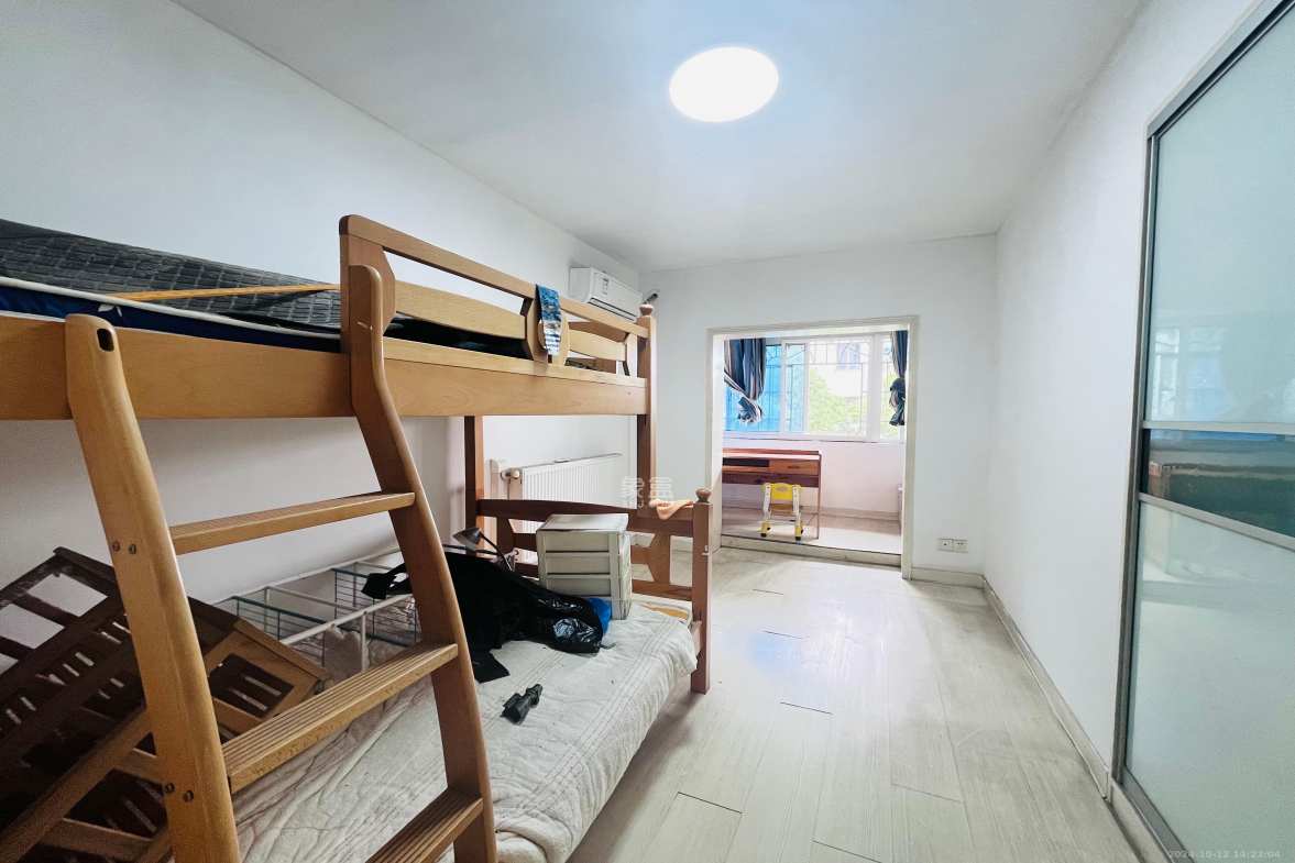 东南明苑  3室2厅2卫   2500.00元/月室内图