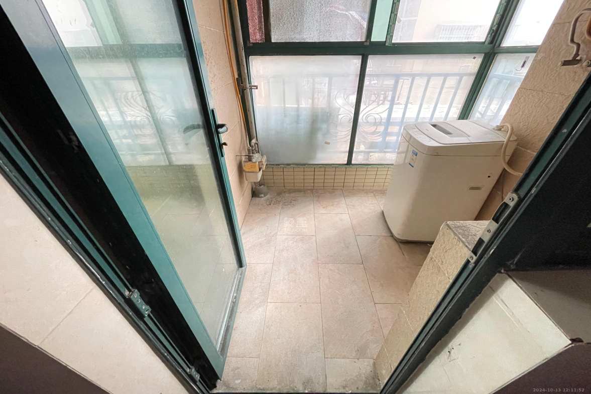 恒大名都  3室2厅2卫    2000.0元/月室内图