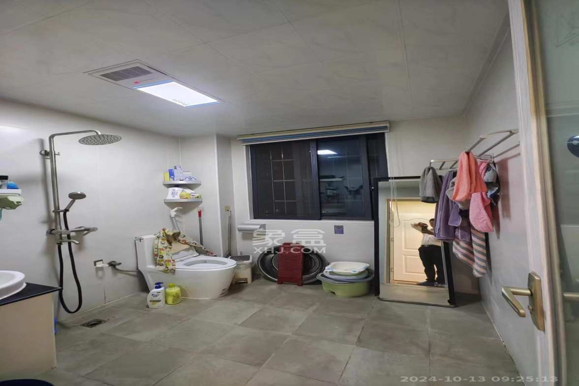 凤凰城  4室2厅2卫   76.80万室内图