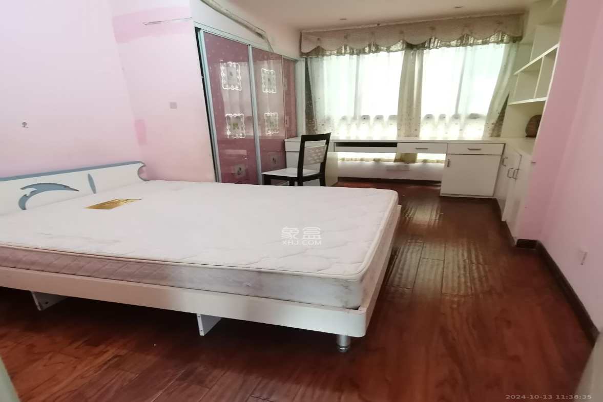 东方航标  3室2厅1卫    1800.0元/月室内图