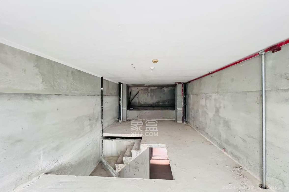 卓越中寰  1室1厅1卫    2000.0元/月室内图1