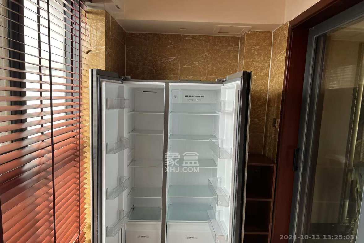 东塘瑞府  2室1厅1卫   3500.00元/月室内图