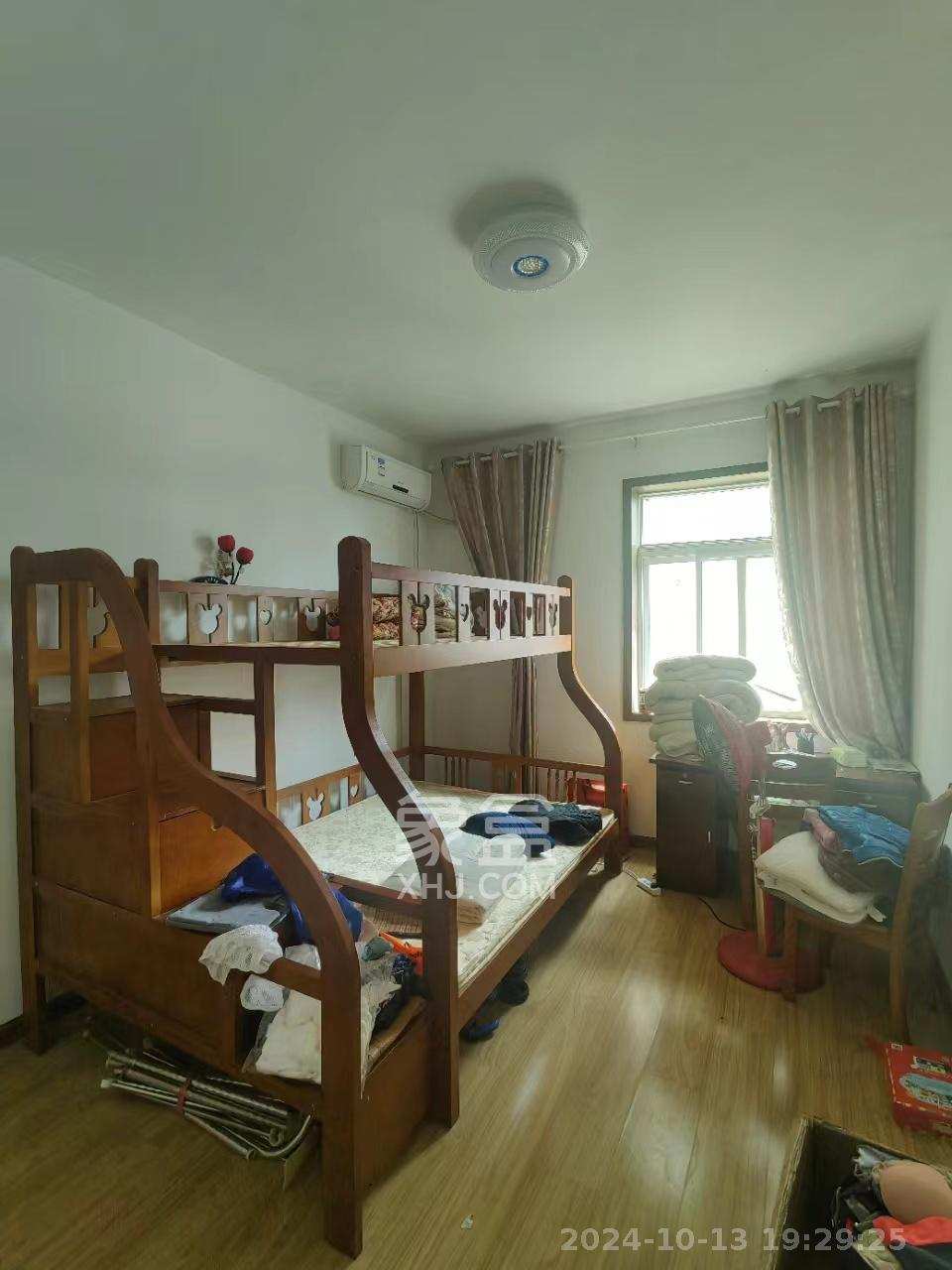 联诚花园  4室2厅2卫   1500.00元/月室内图