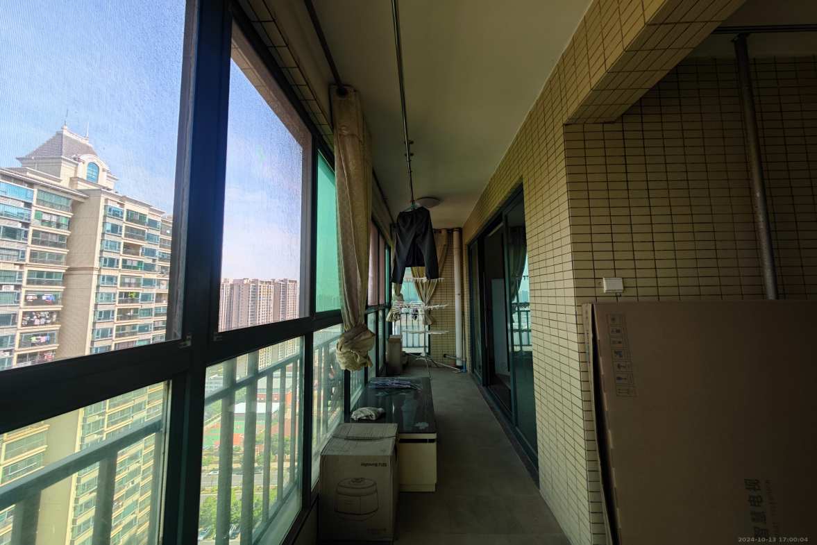 恒大绿洲  3室2厅2卫    2800.0元/月室内图