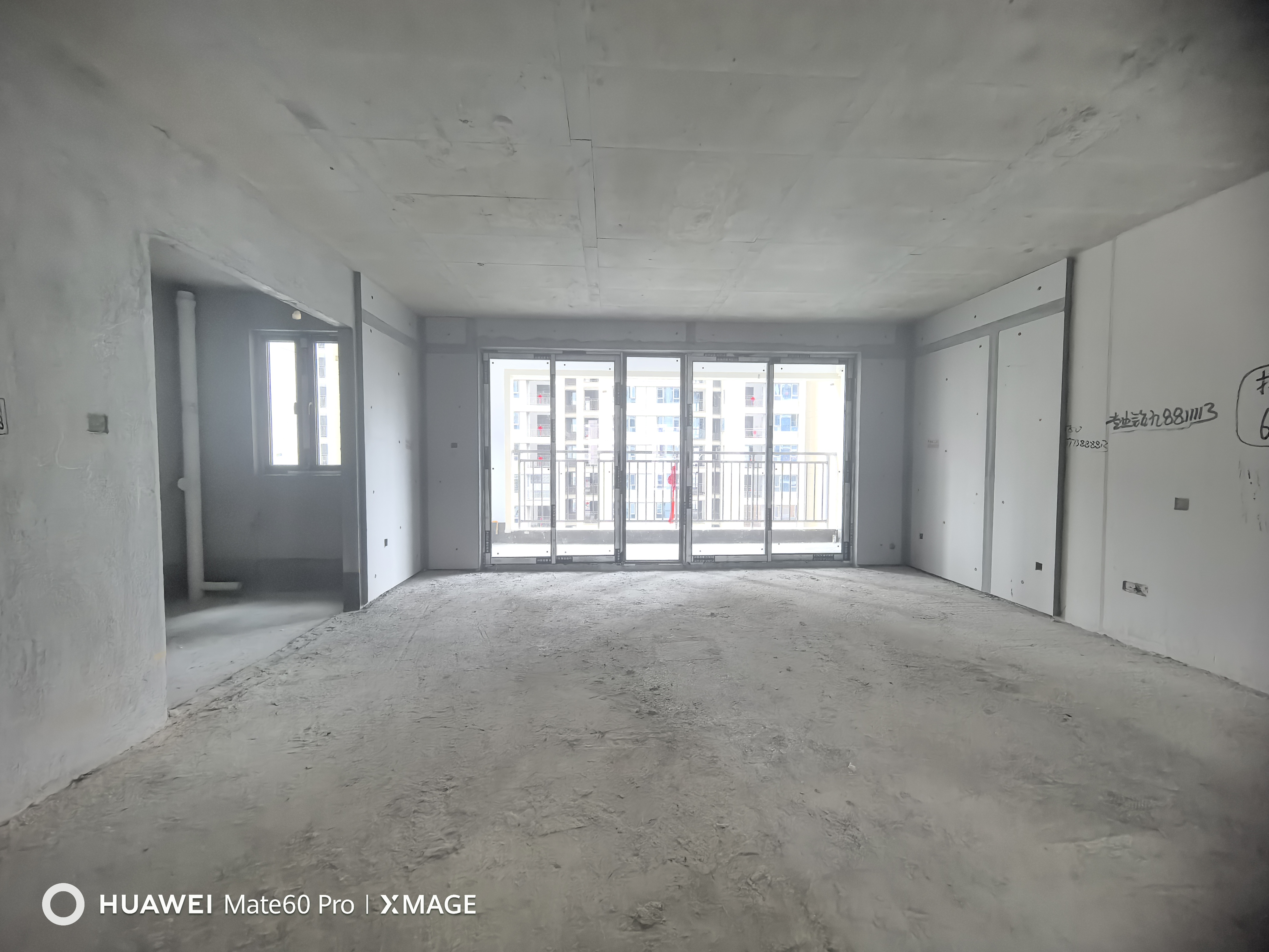 吾悦广场  4室2厅2卫    70.8万