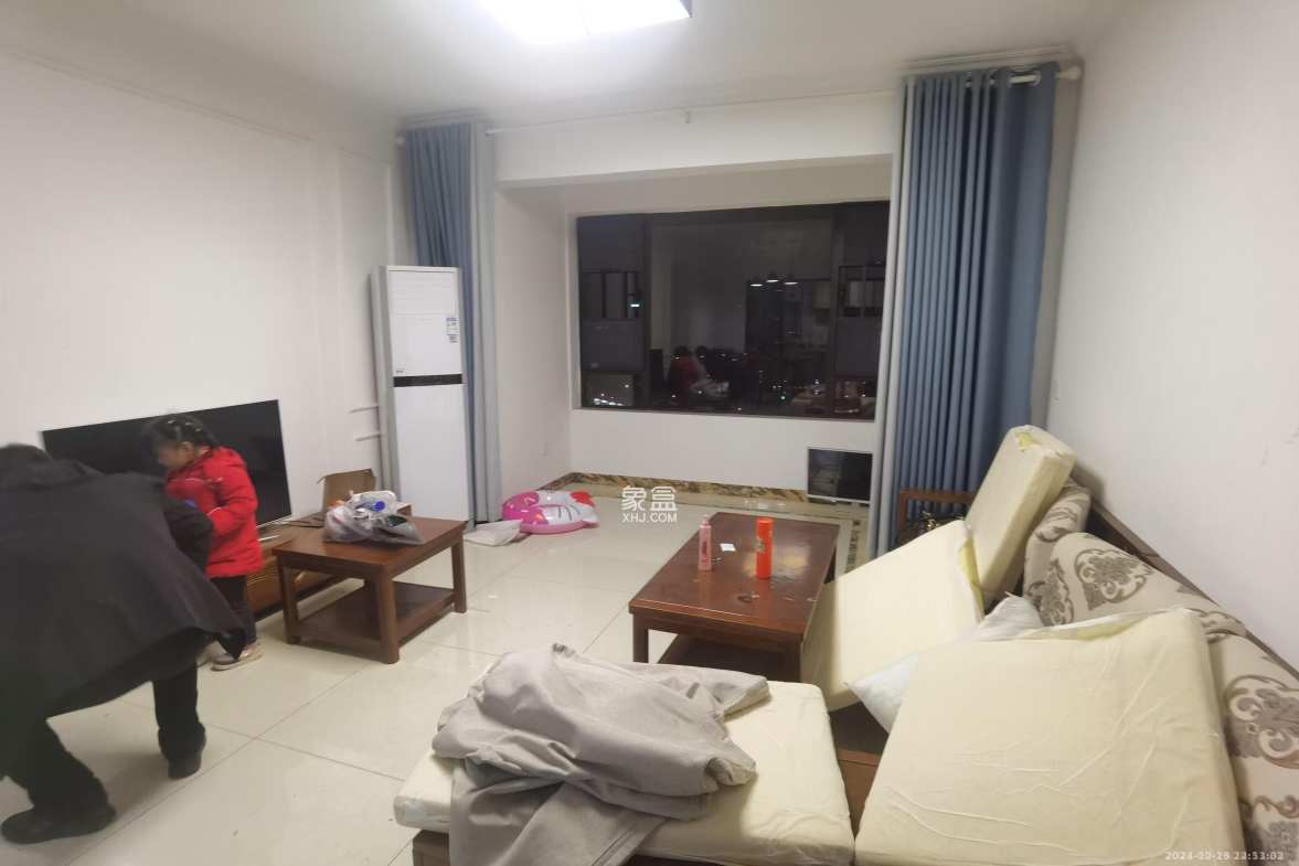 洋湖18克拉(旷远洋湖18克拉) 4室2厅2卫 3600.0元/月 洋湖18克拉(旷远洋湖18克拉) 4室2厅2卫 3600.0元/月室内图