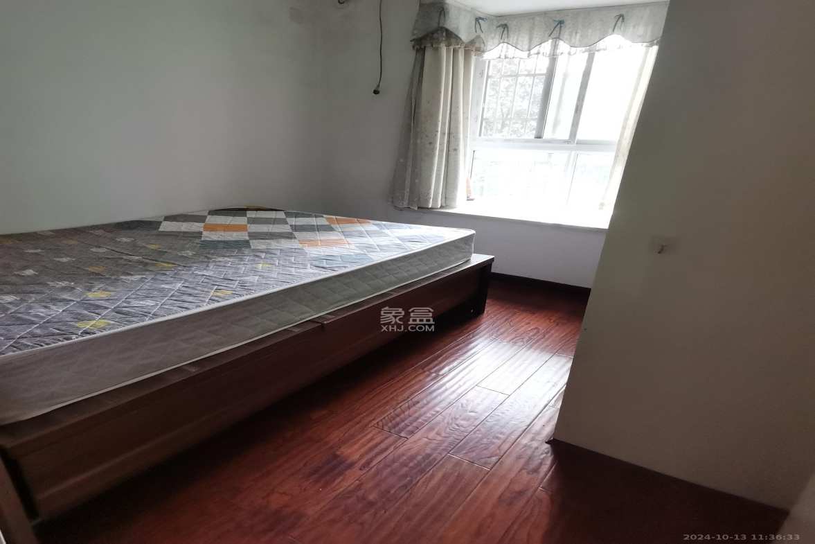 东方航标  3室2厅1卫    1800.0元/月室内图