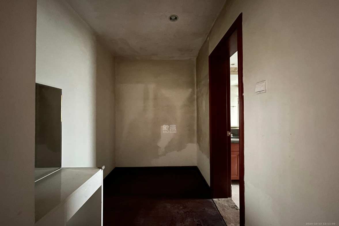 恒大名都  3室2厅2卫    2000.0元/月室内图