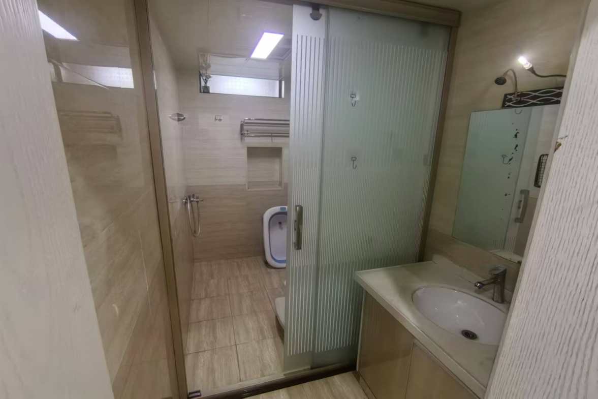 雄森国际  3室2厅1卫   1900.00元/月室内图