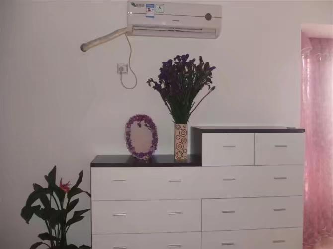 皇城御园  4室2厅2卫    2000.0元/月室内图