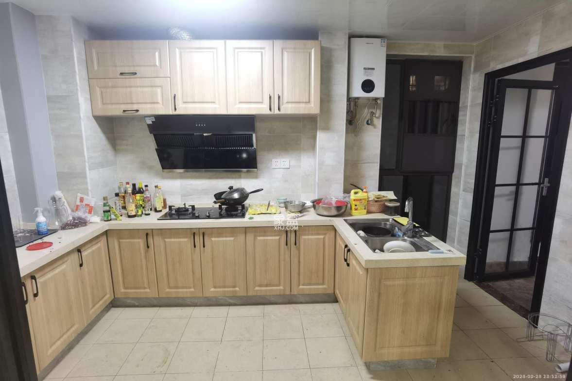 洋湖18克拉(旷远洋湖18克拉) 4室2厅2卫 3600.0元/月 洋湖18克拉(旷远洋湖18克拉) 4室2厅2卫 3600.0元/月室内图