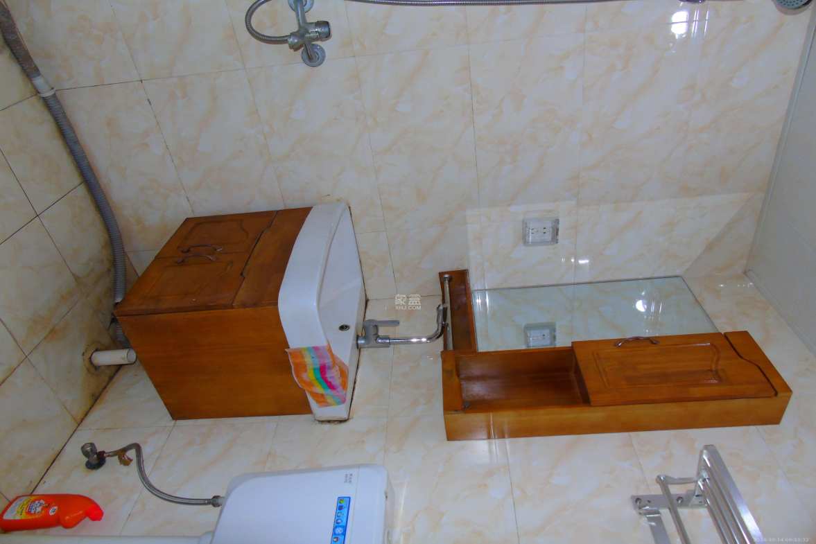 三重星都心  1室1厅1卫    1600.0元/月室内图