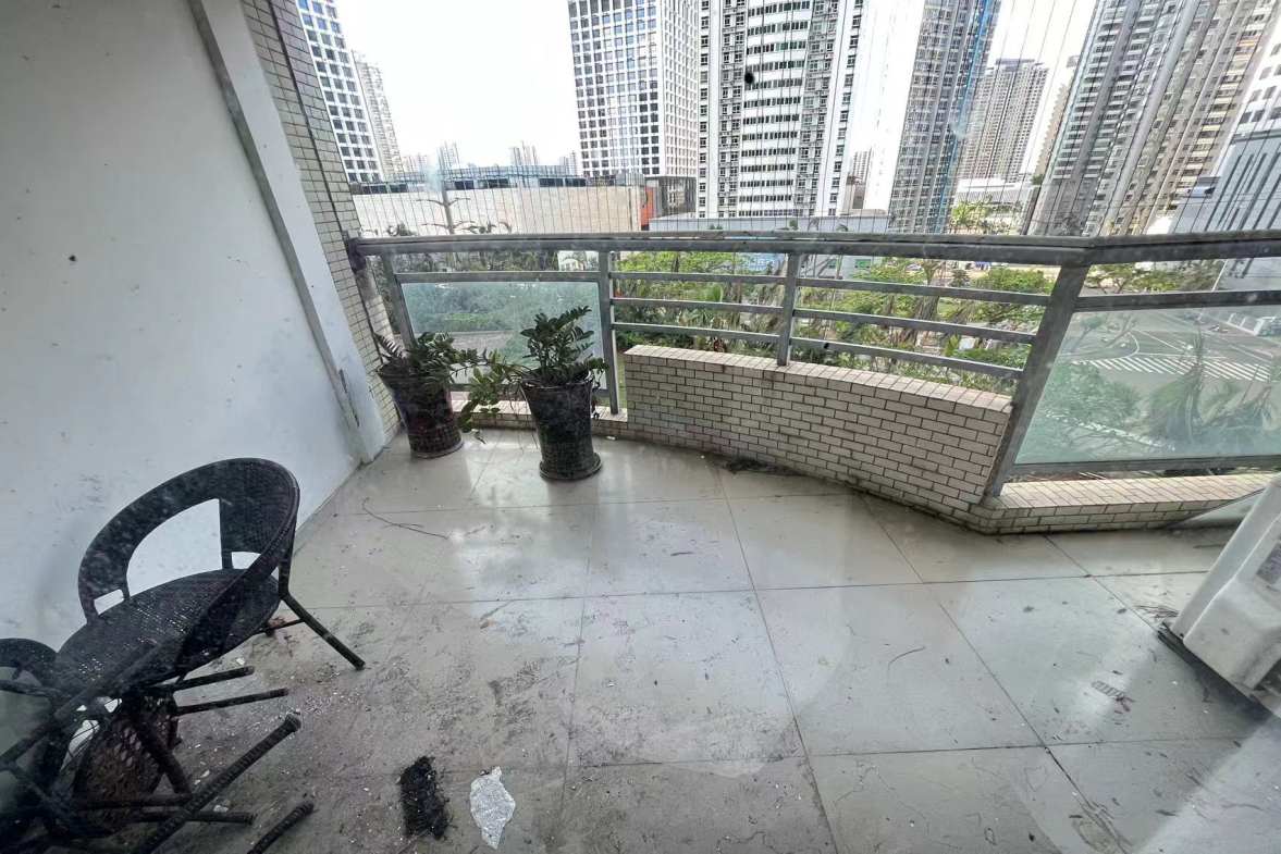 半山花园  3室2厅2卫    5500.0元/月室内图