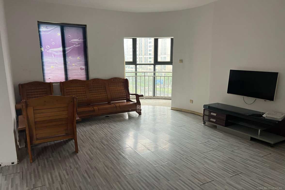 海林馨香雅苑  2室2厅1卫    1800.0元/月 海林馨香雅苑  2室2厅1卫    1800.0元/月室内图