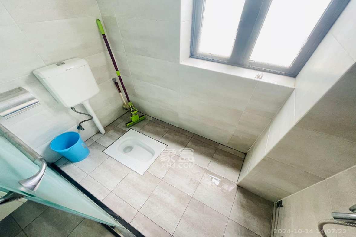 半山壹号 3室2厅2卫 3400.0元/月 半山壹号 3室2厅2卫 3400.0元/月室内图