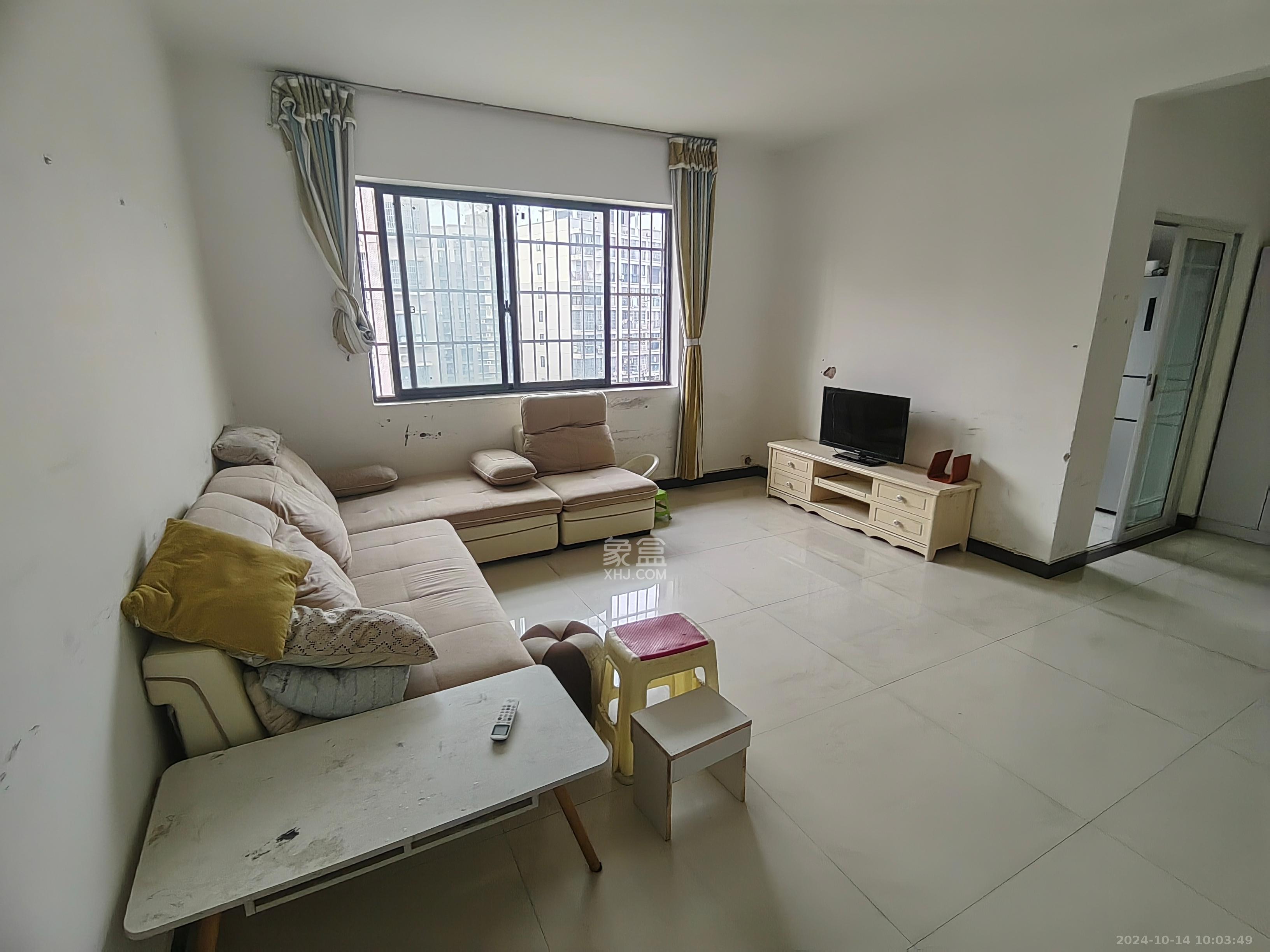 世纪桃花苑  1室2厅1卫    1800.0元/月